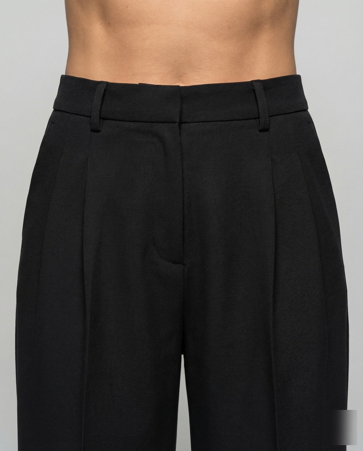 Bundfaltenhose mit weitem Bein und hohem Bund für Damen