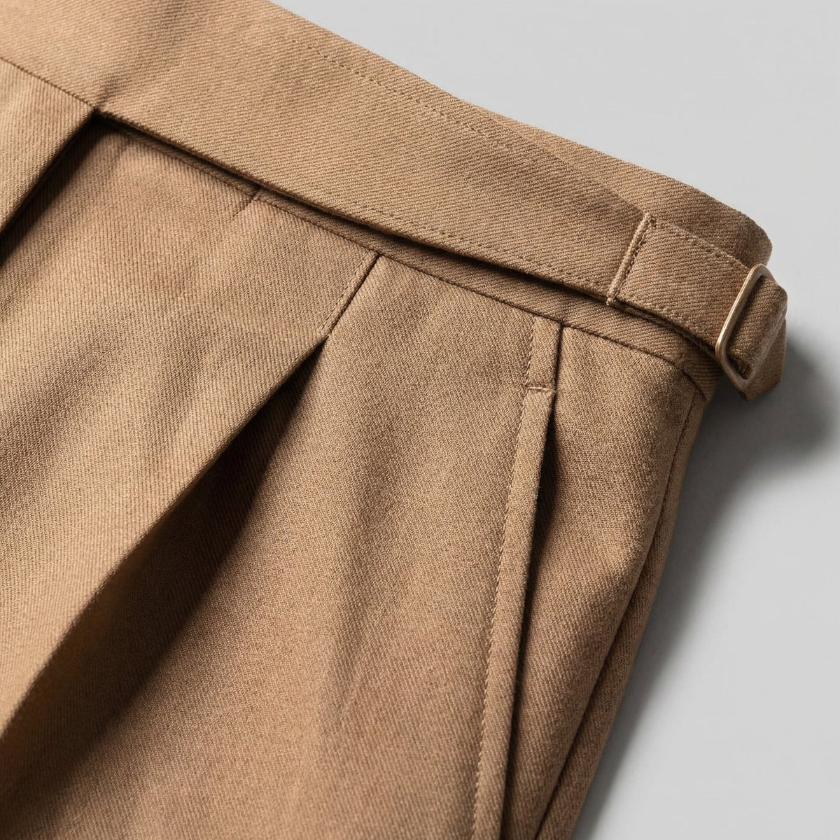 Bundfaltenhose mit geradem Bein und Knöchellänge für Herren