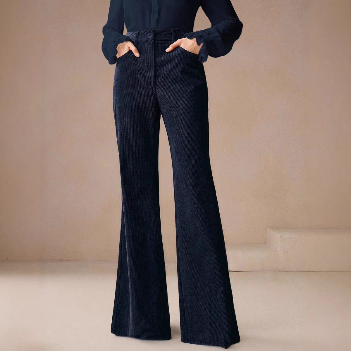 Cordhose mit hohem Bund und weitem Bein für Damen