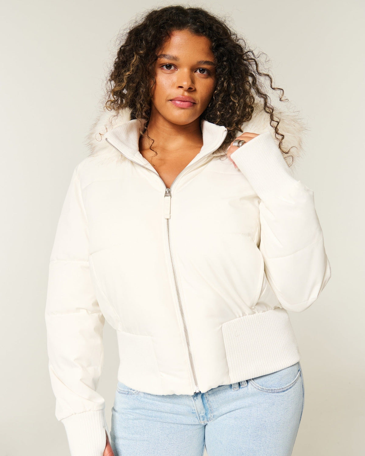 Pufferjacke mit Steppmuster und Kapuze für Damen