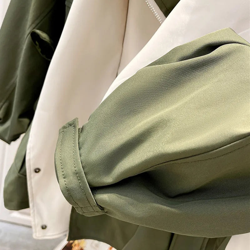 Übergangsjacke mit Kapuze und Taillenkordelzug für Damen