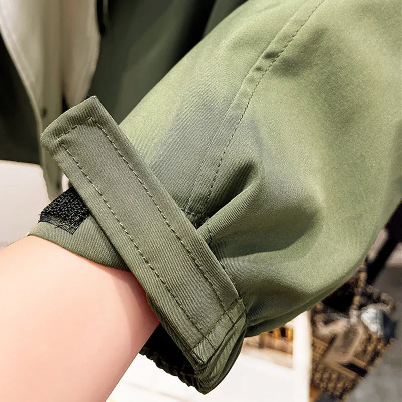 Übergangsjacke mit Kapuze und Taillenkordelzug für Damen