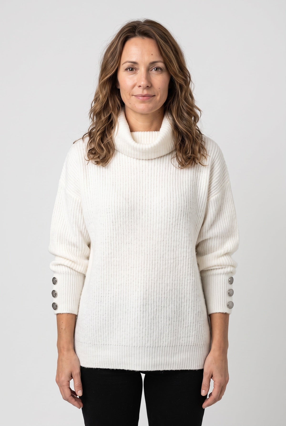 Rollkragenpullover mit Rippstrick und Knopfdetails für Damen - Weiß