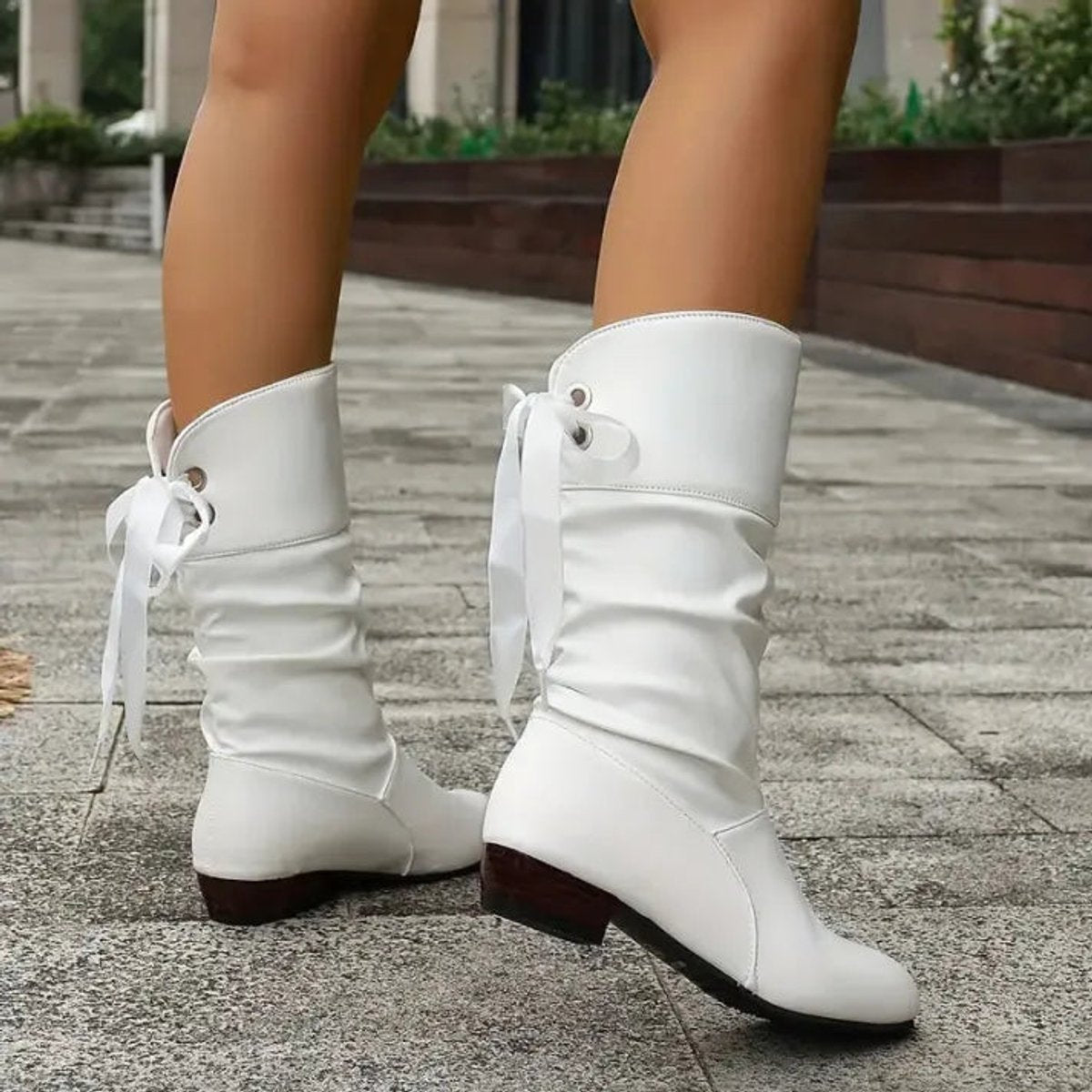 Schnürboots mit Frontschnürung und klaren Linien für Damen