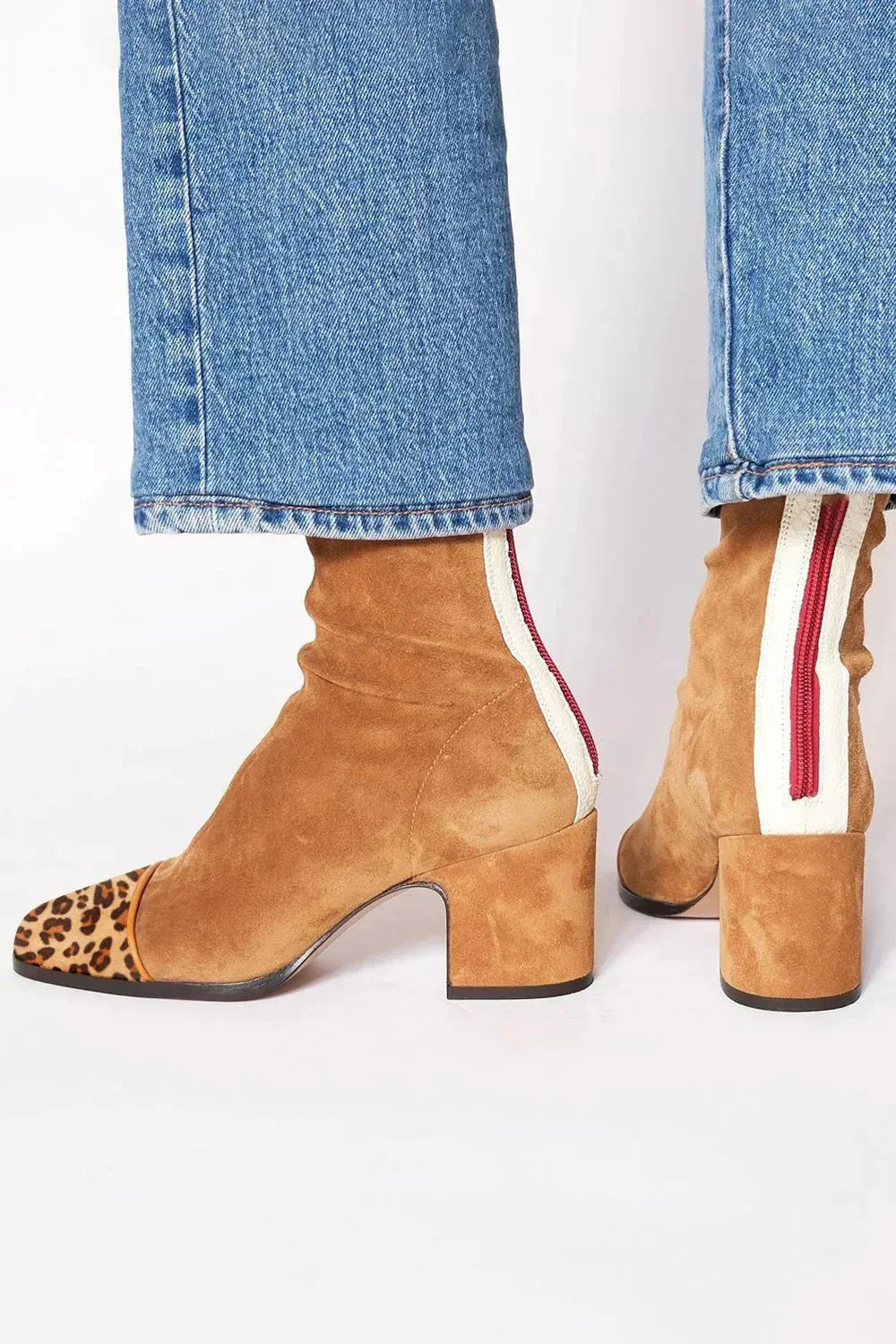Stiefel knöchelhoch aus Veloursleder mit Blockabsatz für Damen - Hellbraun