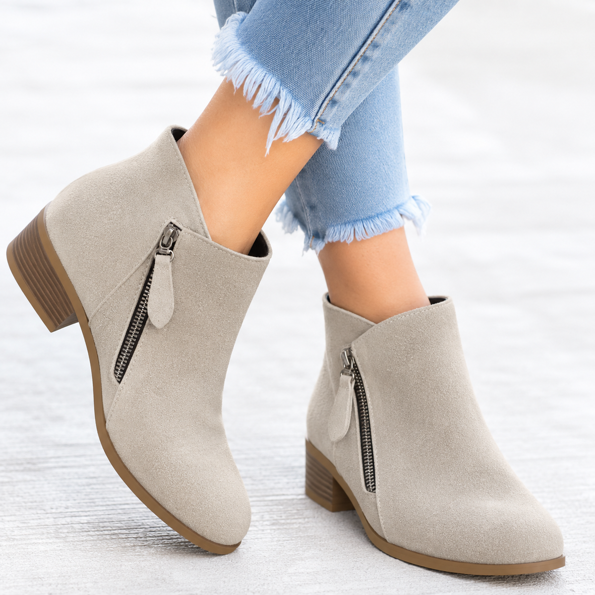 Stiefeletten Damen mit Blockabsatz, seitlichem Reißverschluss und Veloursleder-Optik - Beige
