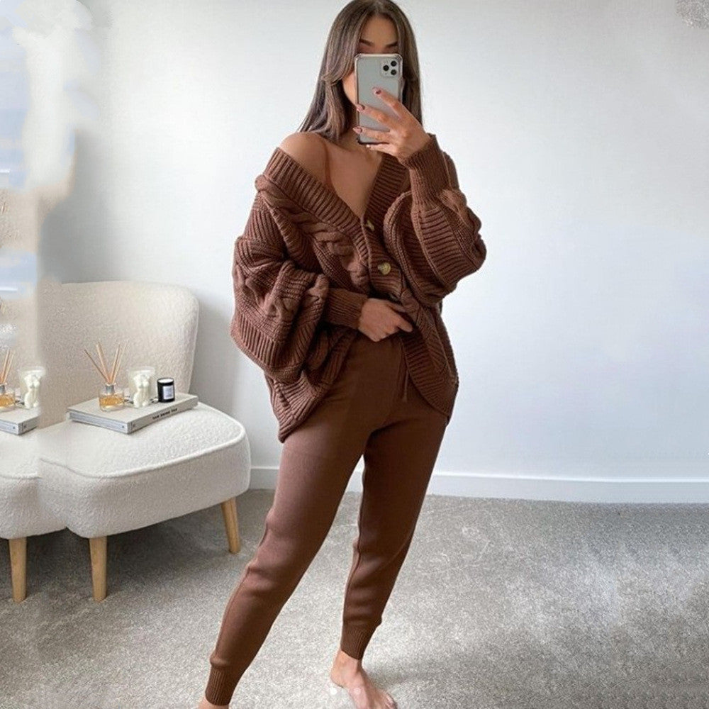 Strickset mit Zopfmuster und V-Ausschnitt für Damen