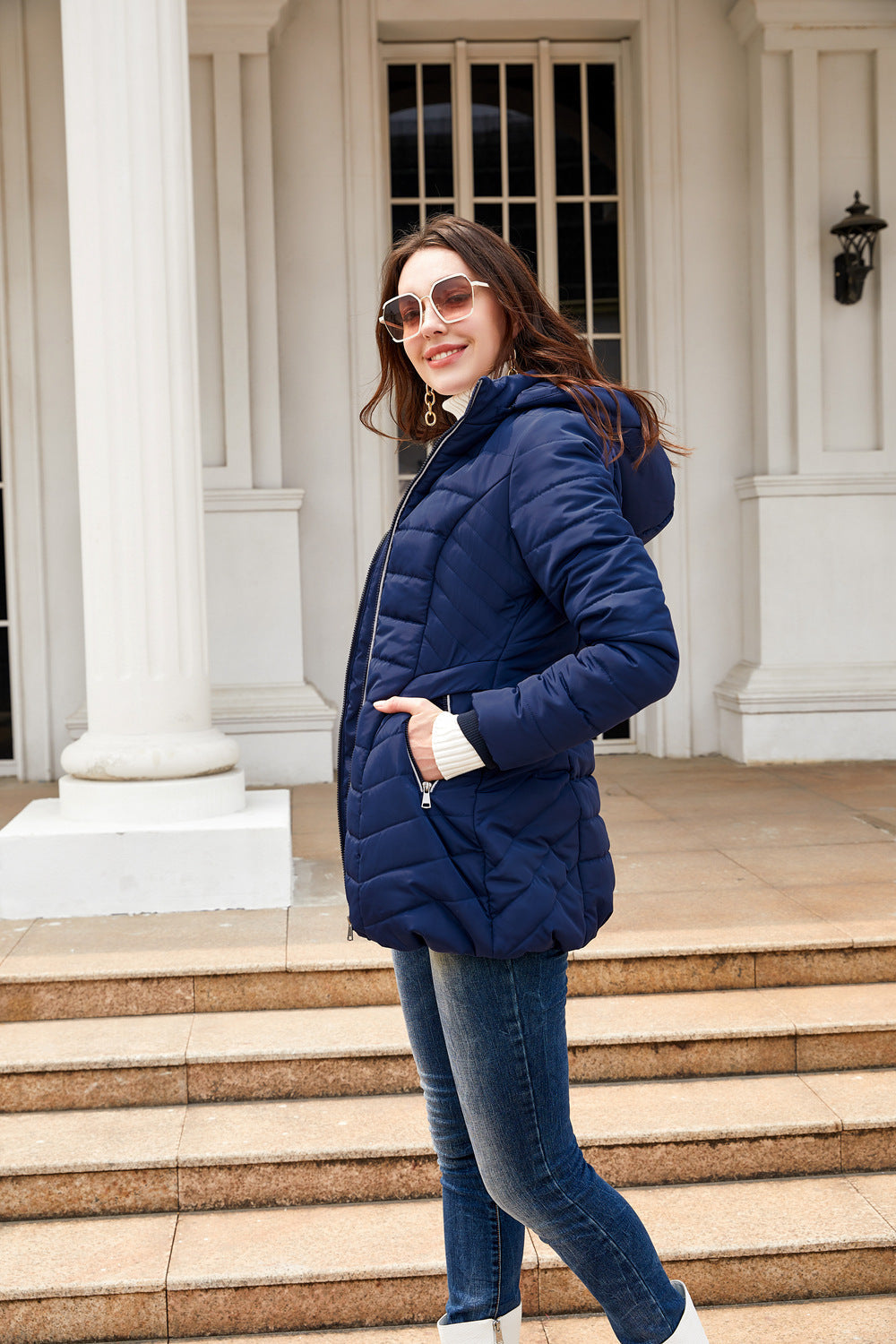 Winterjacke mit Steppung und hohem Kragen für Damen - Dunkelblau