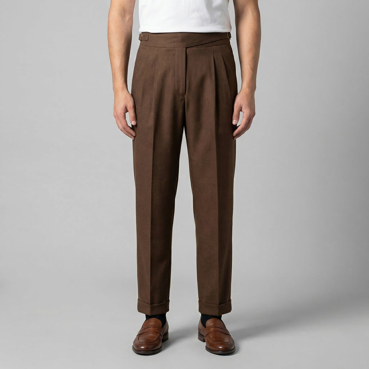 Bundfaltenhose mit geradem Bein und Knöchellänge für Herren - Braun