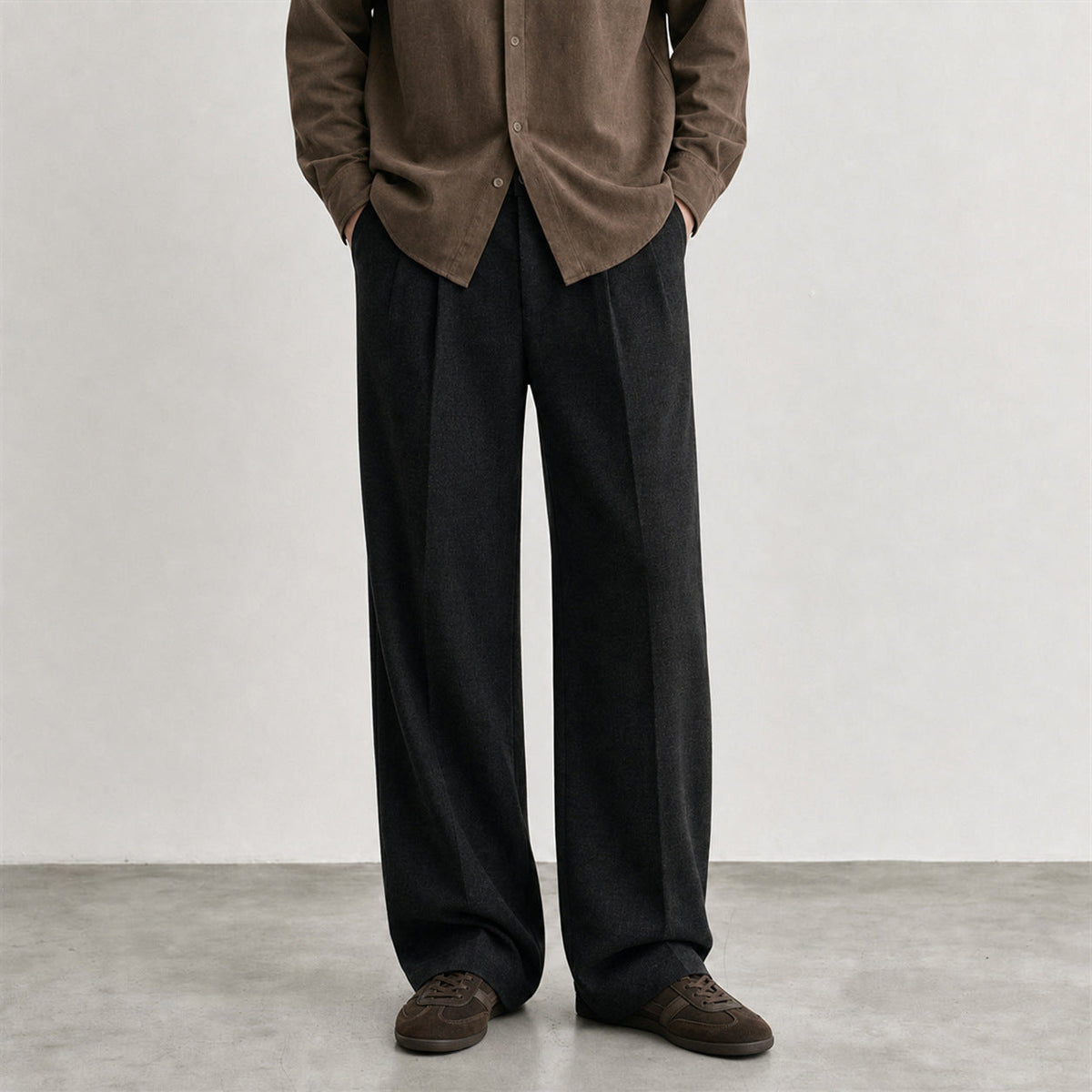Wollhose mit weitem Bein und Bügelfalte für Herren
