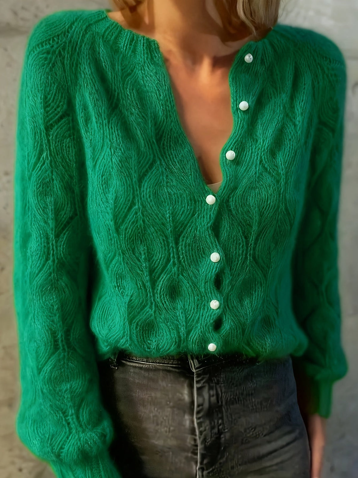 Cardigan mit Wellenmuster und Perlenknöpfen für Damen