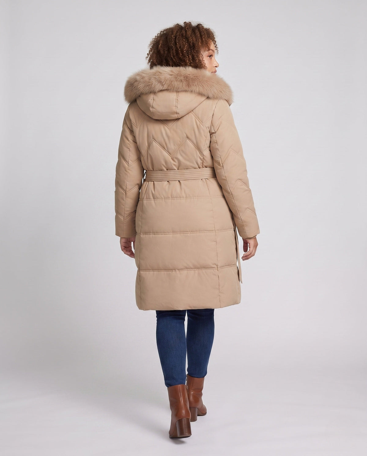 Daunenmantel mit Steppung und Fellkapuze für Damen