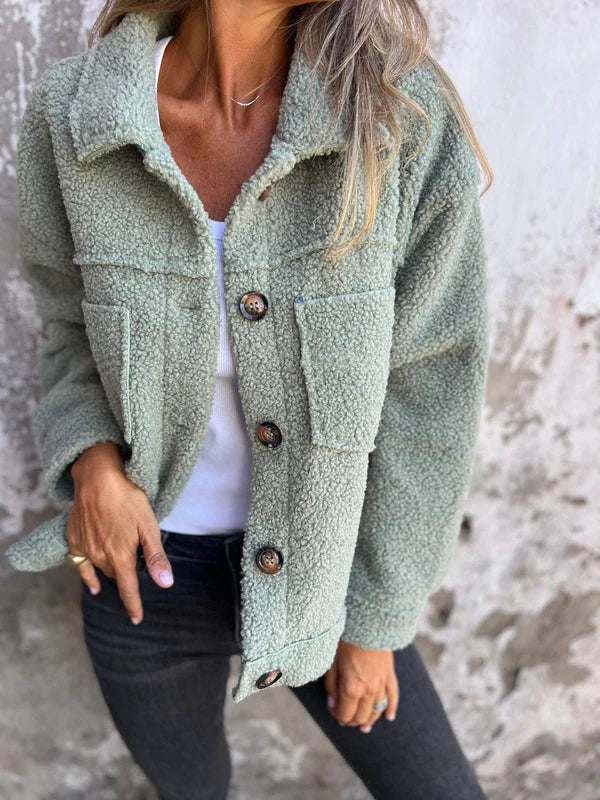 Teddyjacke mit Brusttaschen und Knopfleiste für Damen - Grün