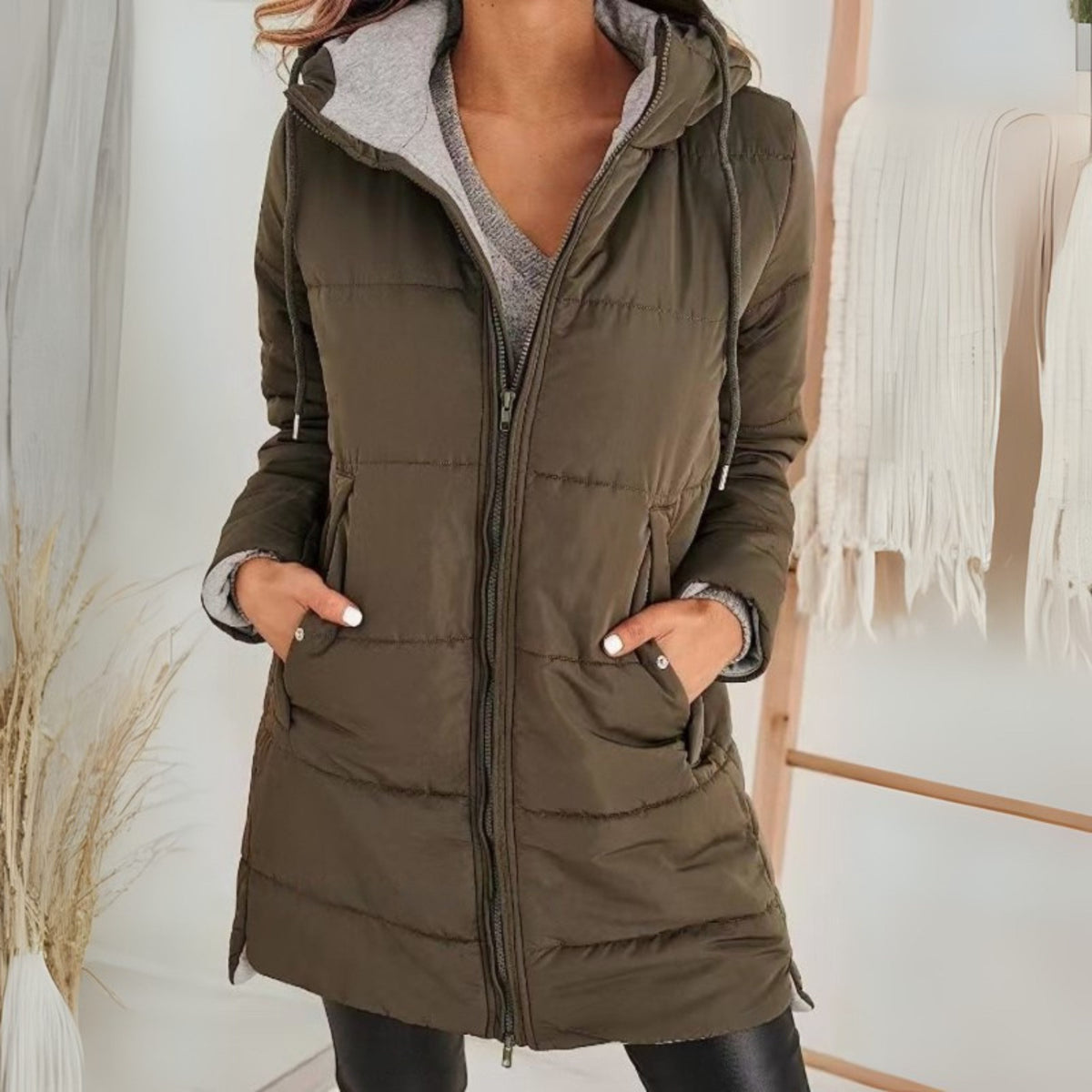 Pufferjacke mit Steppung und Kapuze für Damen