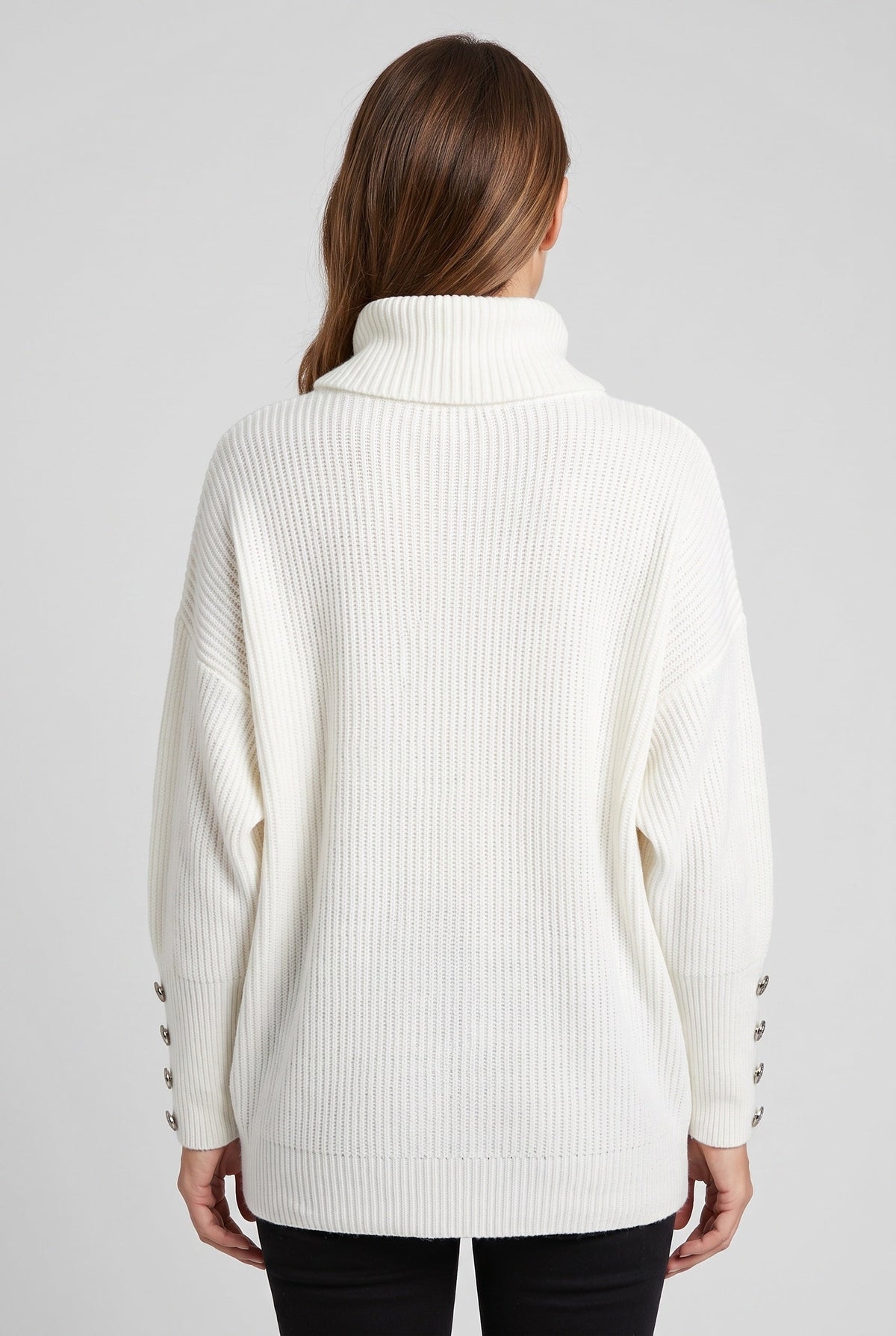 Rollkragenpullover mit Rippstrick und Knopfdetails für Damen
