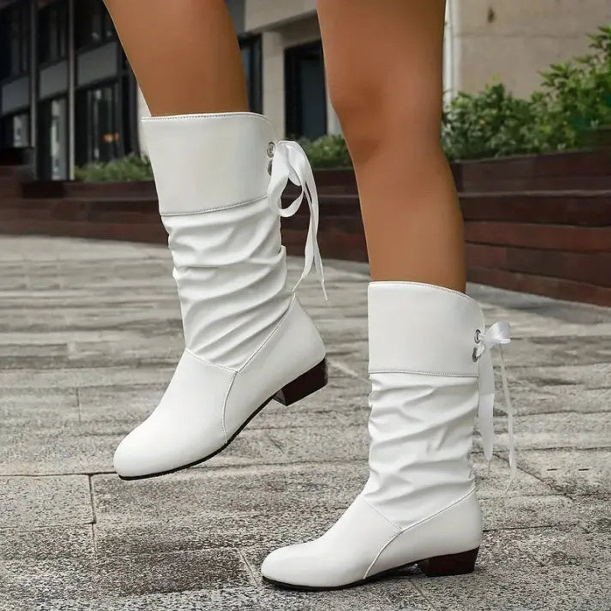 Schnürboots mit Frontschnürung und klaren Linien für Damen