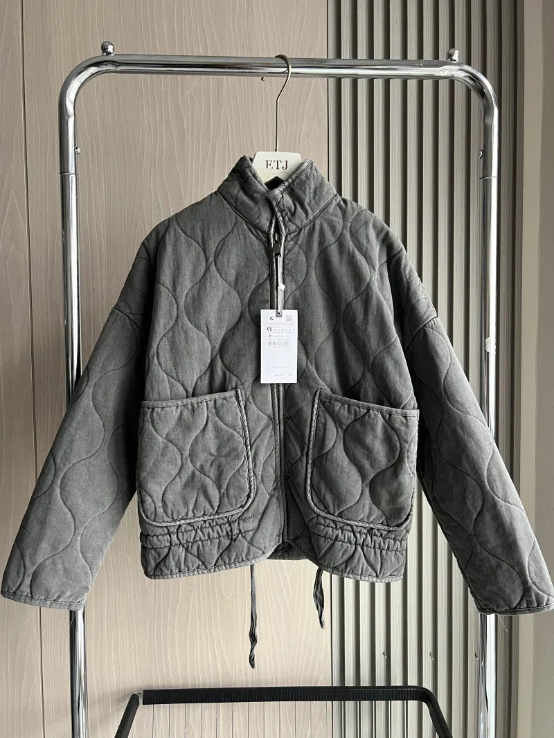 Steppjacke mit Reißverschluss und großen Taschen für Damen