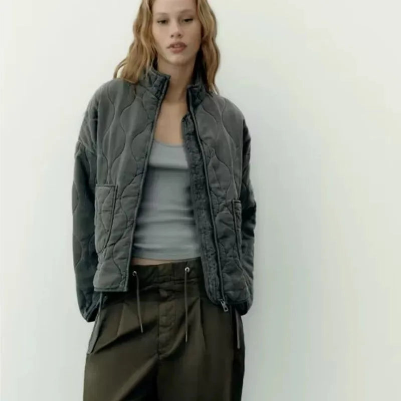 Steppjacke mit Reißverschluss und großen Taschen für Damen