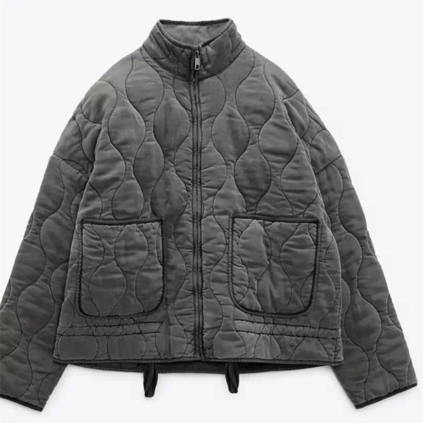 Steppjacke mit Reißverschluss und großen Taschen für Damen