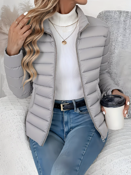 Steppjacke mit schmalem Schnitt und hohem Kragen für Damen