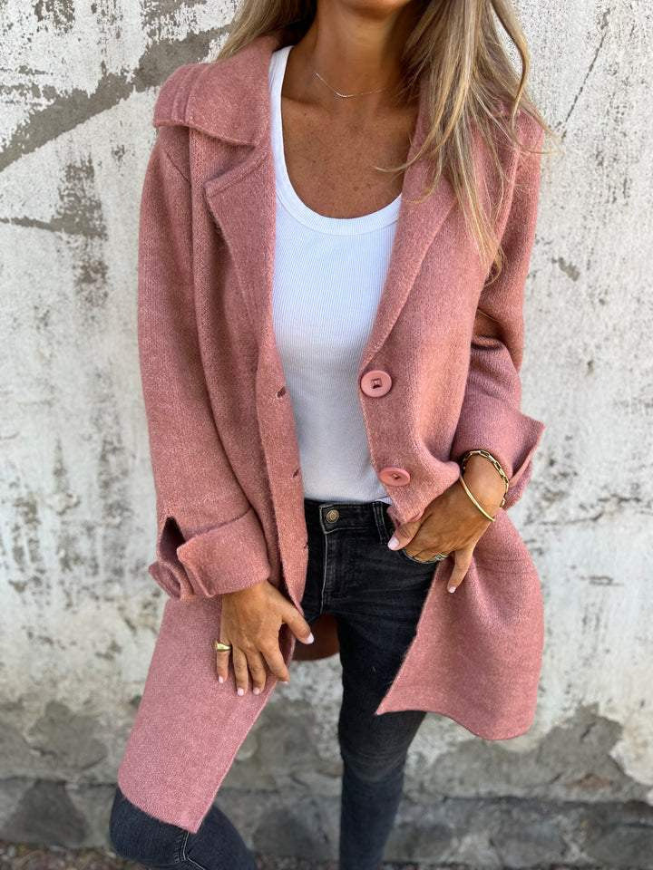 Strickjacke in langer Form mit klaren Linien für Damen