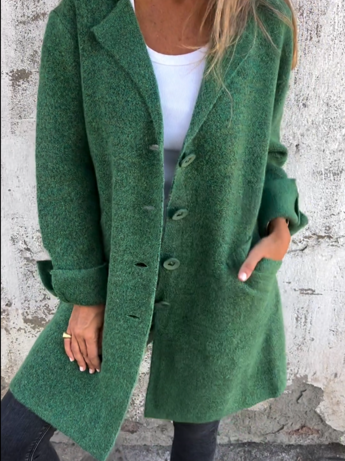 Strickjacke in langer Form mit klaren Linien für Damen