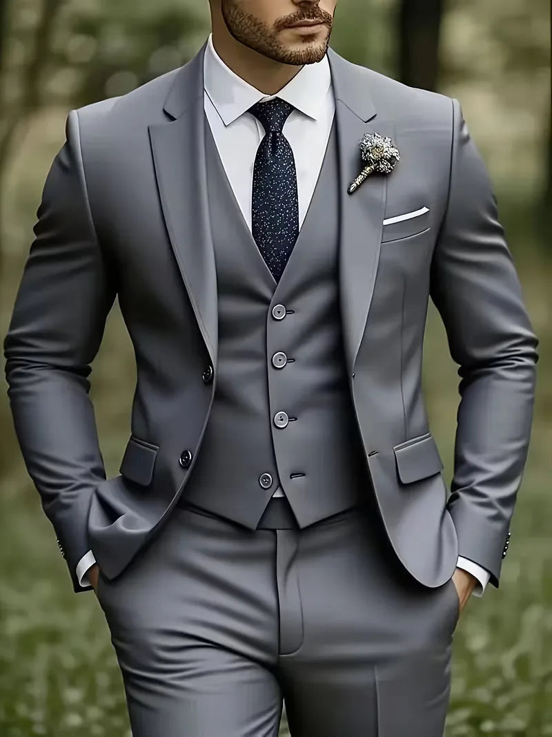 Notch-Lapel Three-Piece Suit with Pointed Waistcoat - Grey