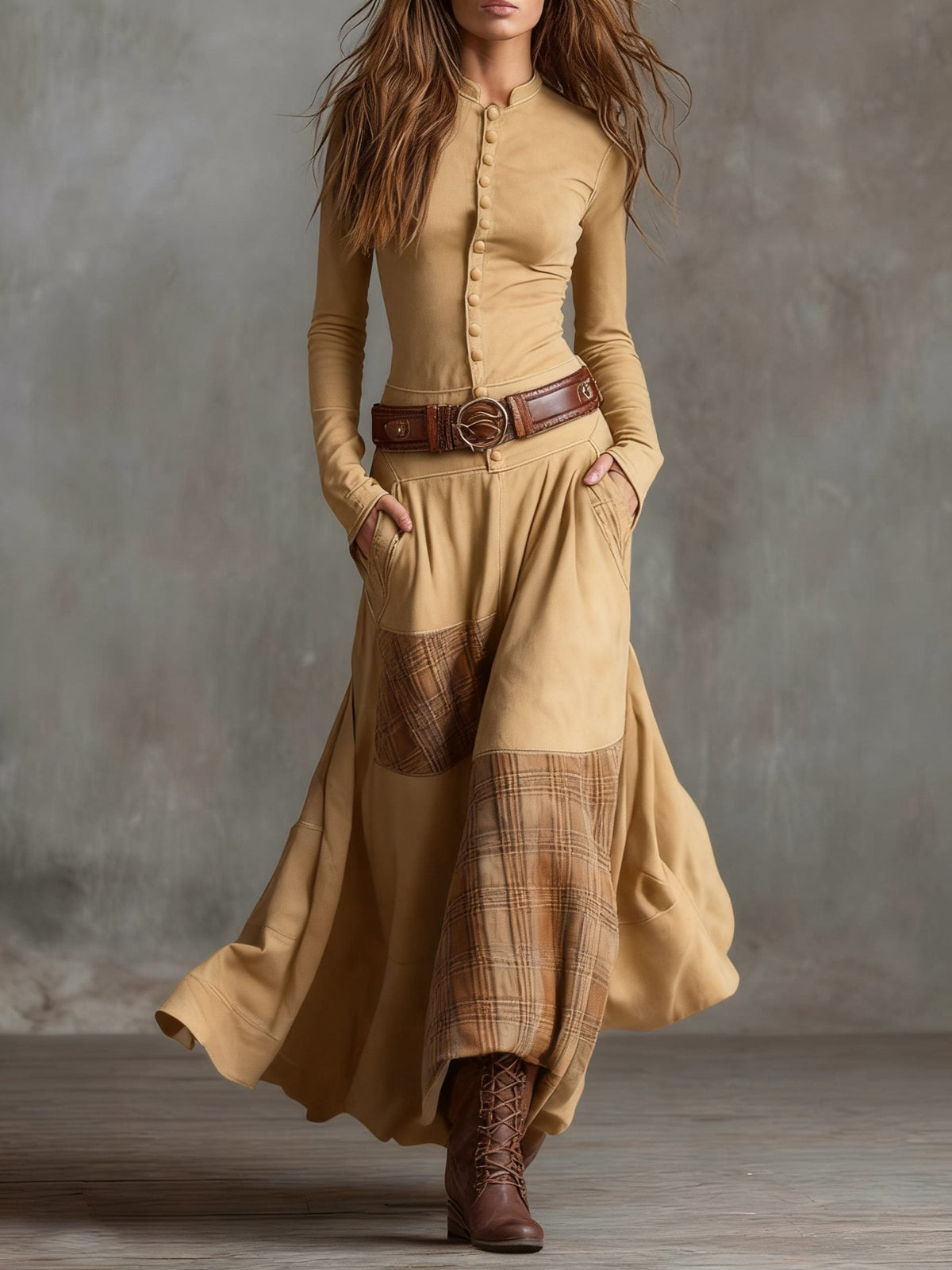 Winterkleid mit Karoeinsätzen und Gürtel für Damen