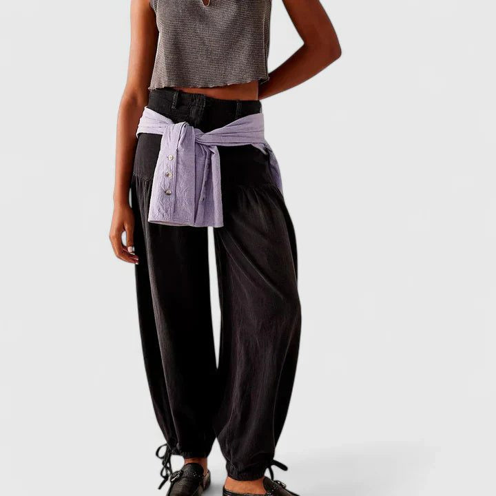 Pleated Wide-Leg Jeans with Tie Ankles - Black